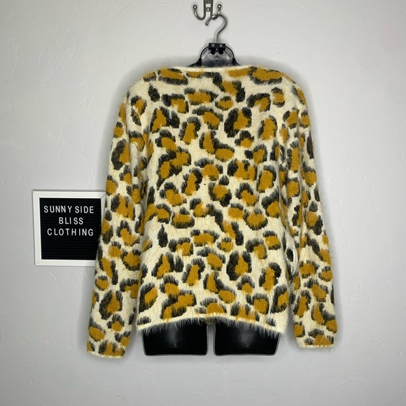 & Merci Boho Cheetah Print Fuzzy Cardigan Sweater Size Medium - Picture 8 of 9